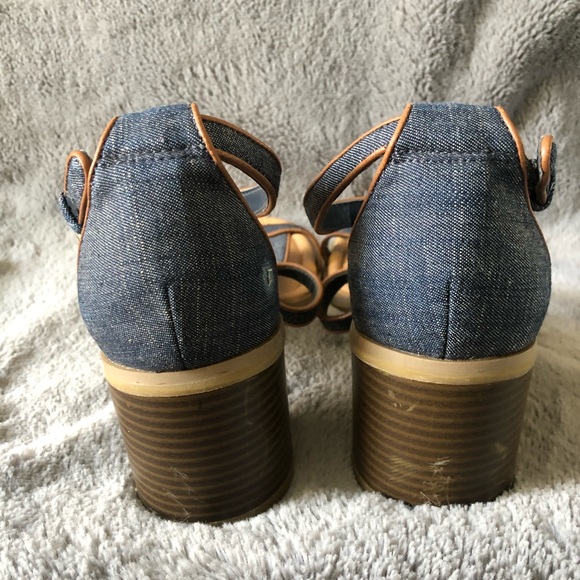 Comfy fall Dr. Scholl’s denim heels 🍂👡 - Picture 2 of 5
